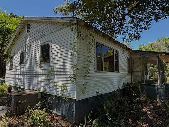 5th image of 796 Shoemaker Rd