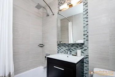 Rented by aptsandlofts.com