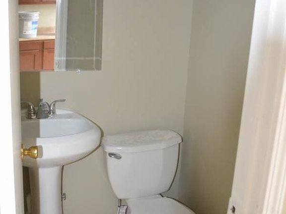 4th image of 4518 Carrollton Ave