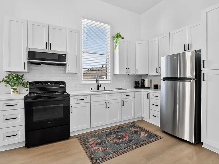3324 S Saratoga St #201 — Photo 2