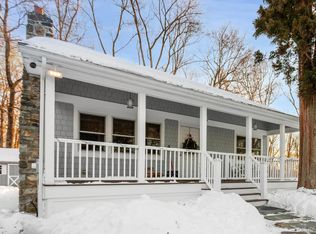 10 Skytop Dr, Katonah, NY 10536