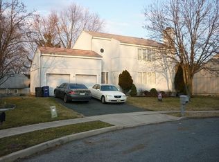 9 Deerpark Dr, Willingboro, NJ 08046