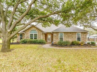 2518 Jewett Rd, Burleson, TX 76028