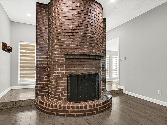 5th image of 2407 Rambling Brook Dr