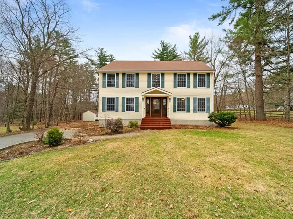10 Johnson Drive, Newmarket, NH 03857