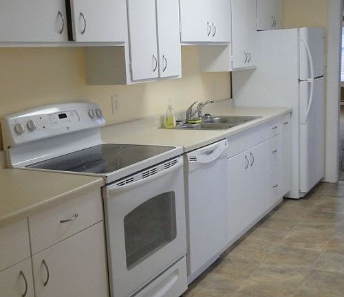 4th image of 3225 Hoyt Ave