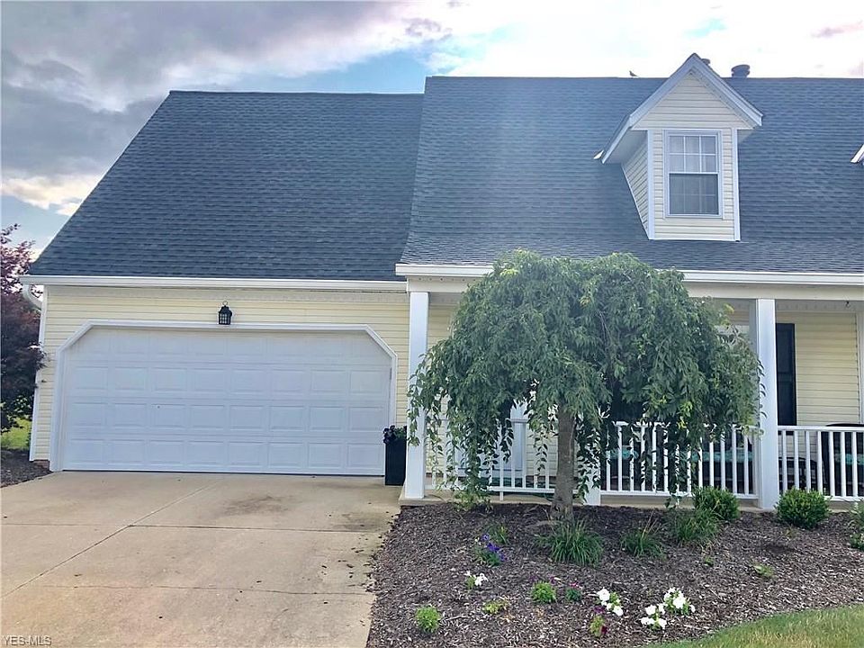 1st image of 40 High Point Dr Unit 15