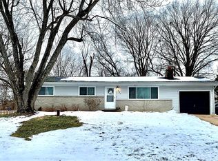 6040 Circle Dr, House Springs, MO 63051