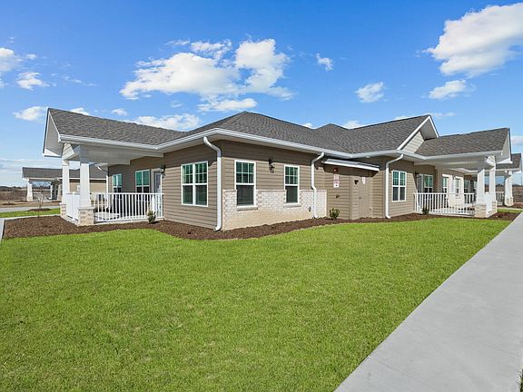 6 Plex Exterior