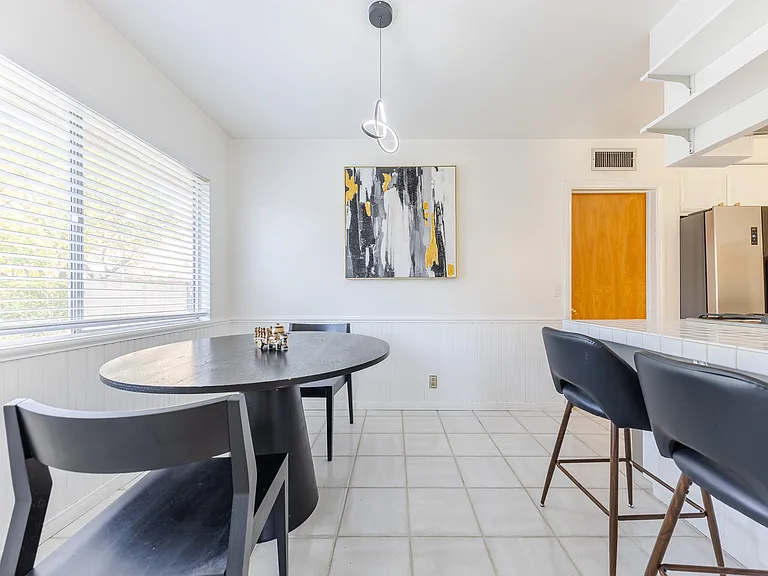 518 E La Sierra Dr — Photo 6