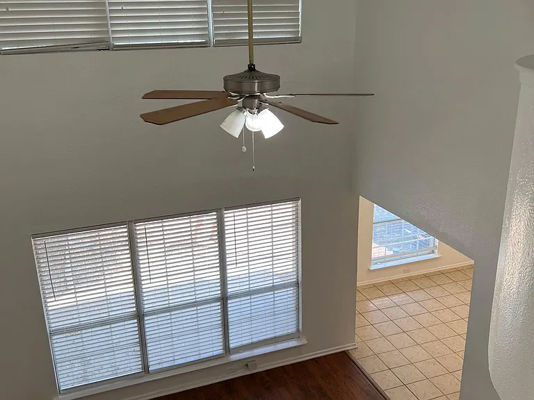 12828 Woodbend Ct — Photo 25