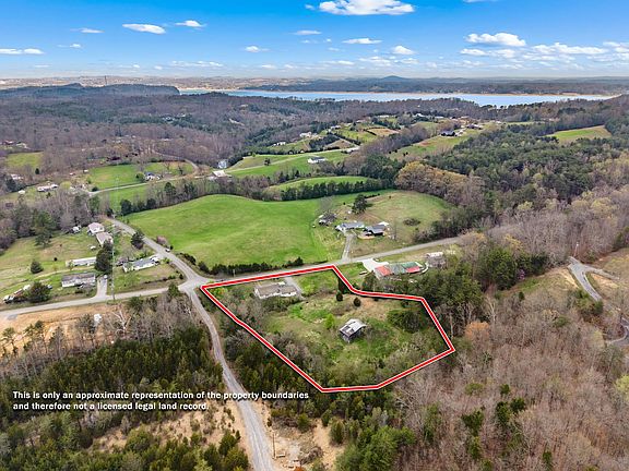 4th image of 1503 Sandy Ridge Rd