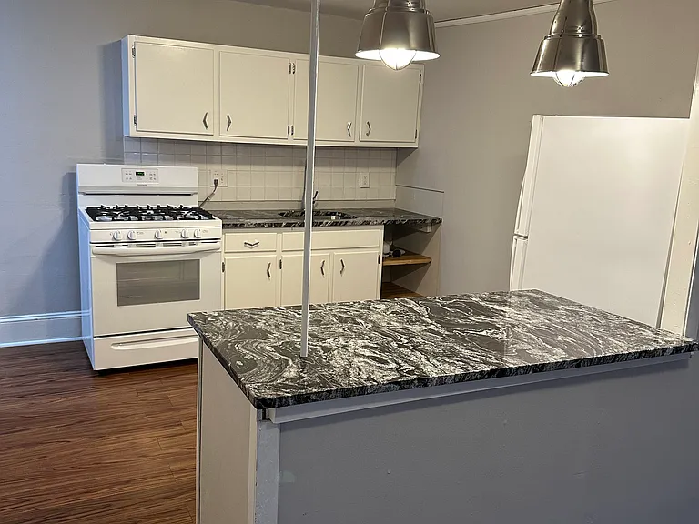 179 N Main St #1 — Photo 1