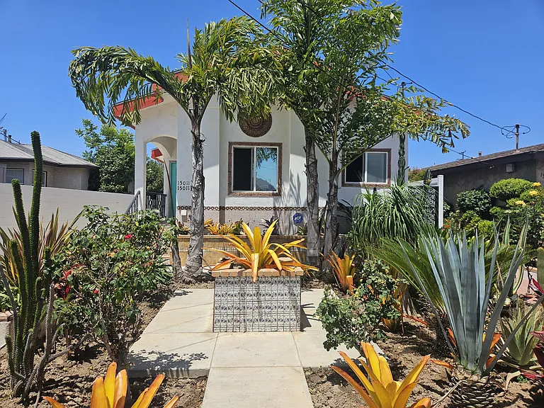 15011 S Mariposa Ave — Photo 2