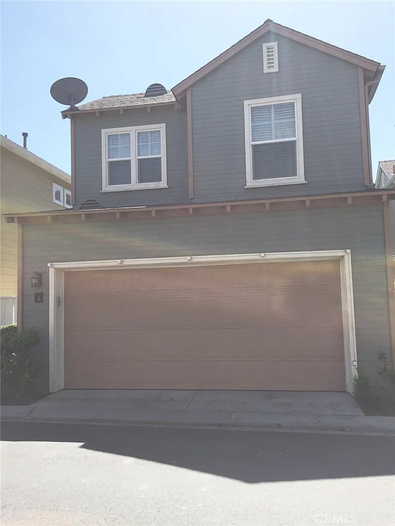 3 bed, 2.5 bath, 1460 sqft, $4,599 — Photo 1