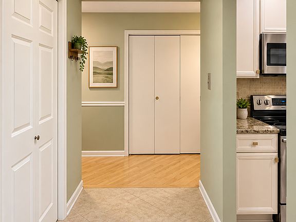 4th image of 201 Thames Pkwy APT 3H
