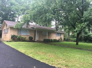 1002 E Mary Ave, Gladewater, TX 75647