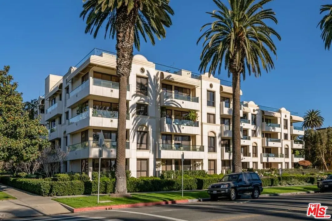 2 bed, 3.0 bath, 1389 sqft, $9,900 — Photo 1