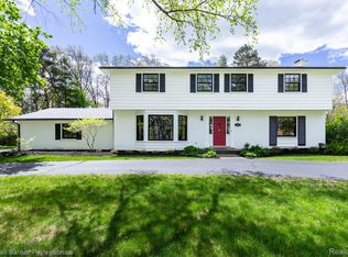 605 Apple Hill Ln, Rochester Hills, MI 48306