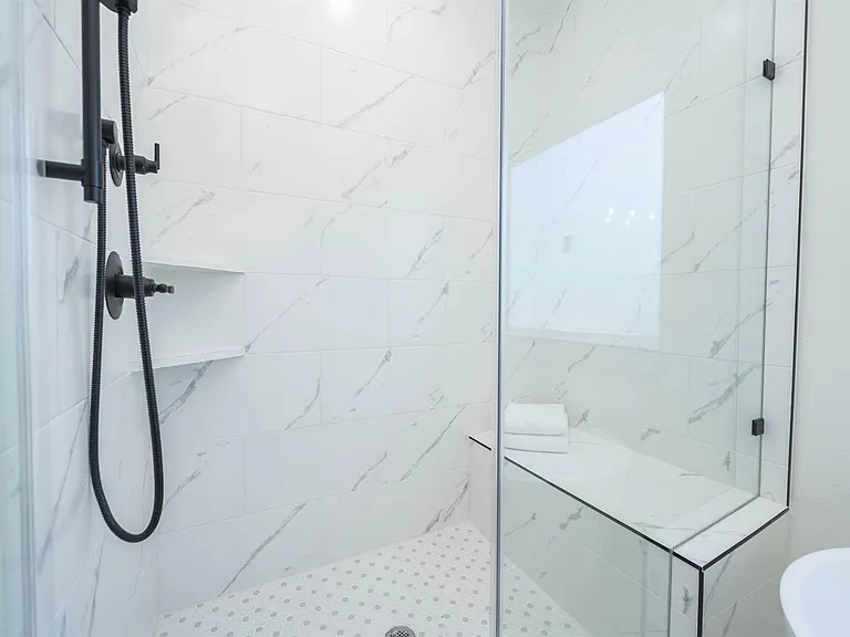 3207 Saint Emanuel St #A — Photo 33