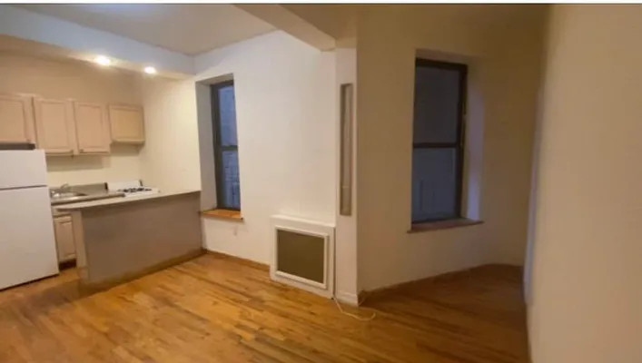 Rented by Manhattan Dwelling Corporation | media 14