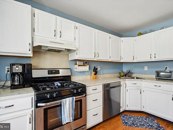 5th image of 4906 Willow Oak Pl