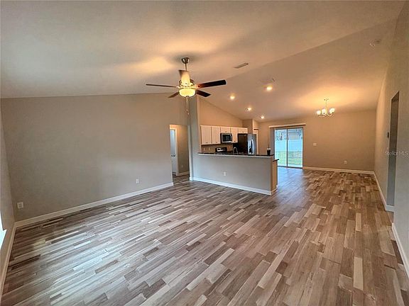 4th image of 15705 SW 19th Avenue Rd