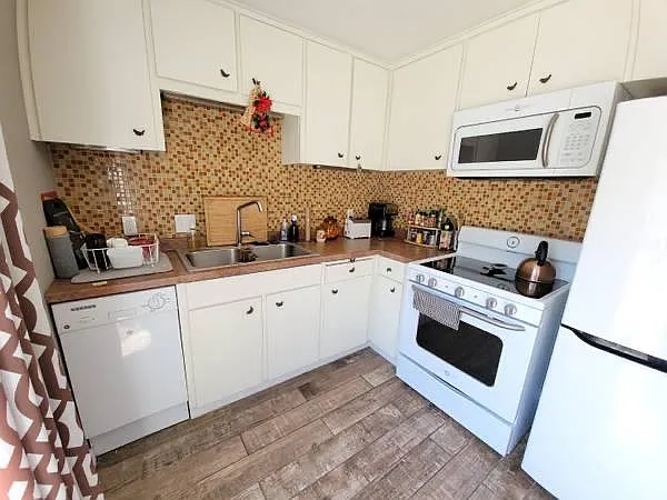 777 Hemlock Ave — Photo 2