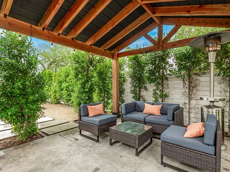 1024 E Taylor St — Photo 16