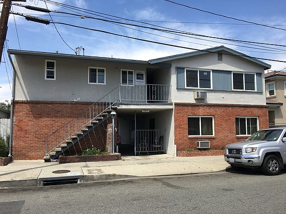 5th image of 3013-3019 Jackson Ave #E