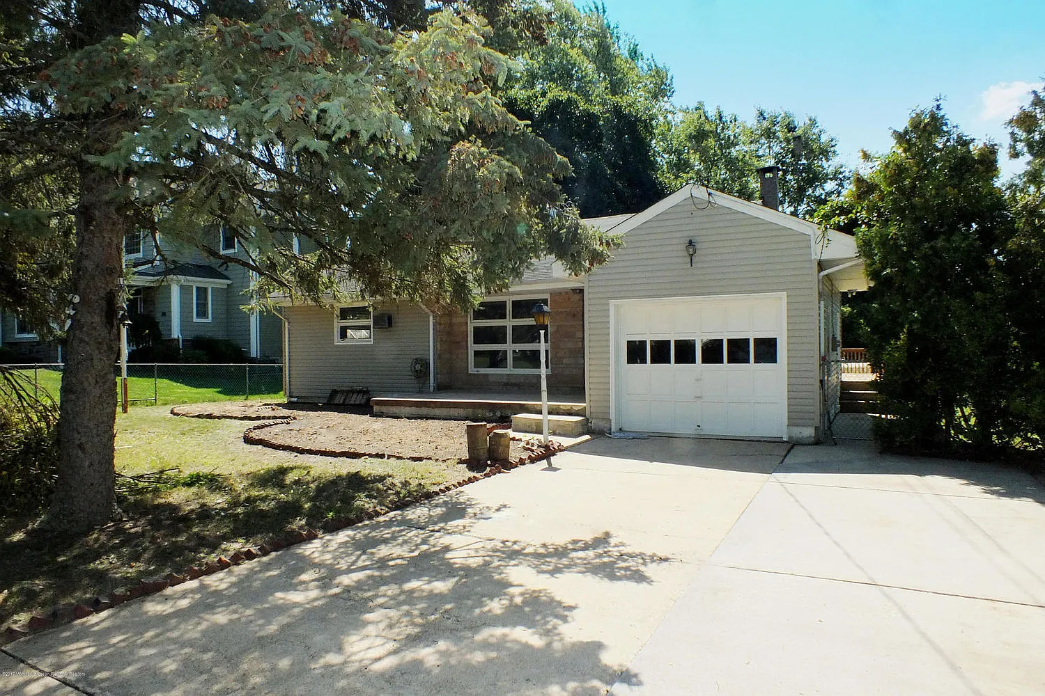 1217 Narrumson Rd photo 1