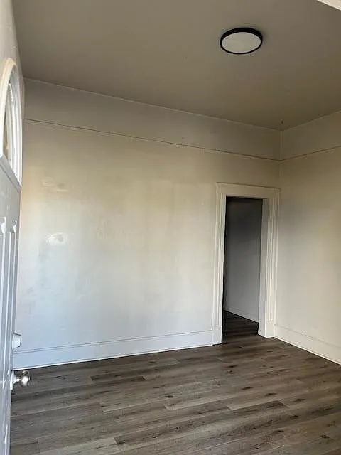 2 bed, 1000 sqft, $1,295 — Photo 3