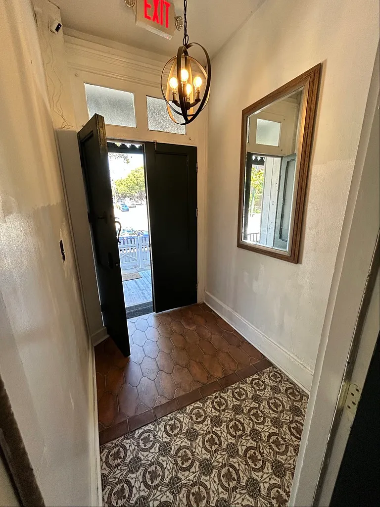 Spacious 2BR Apartment Near Trenton, NJ — Photo 1