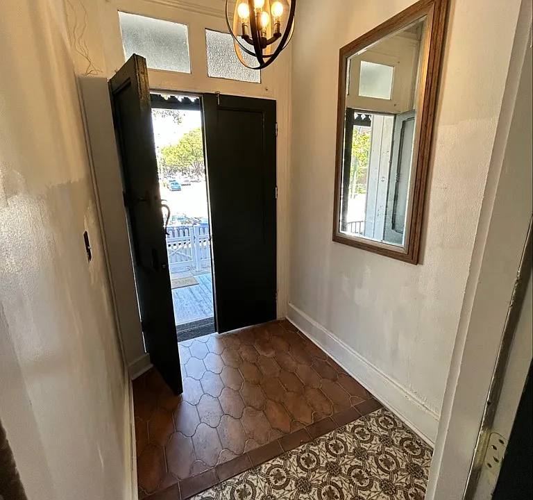 257 Hamilton Ave #1