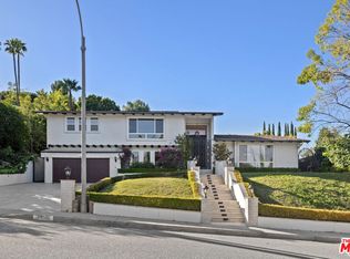 16541 Park Lane Cir, Los Angeles, CA 90049