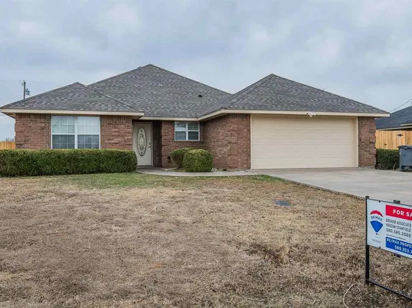 830 NW Hilltop Dr, Lawton, OK 73507