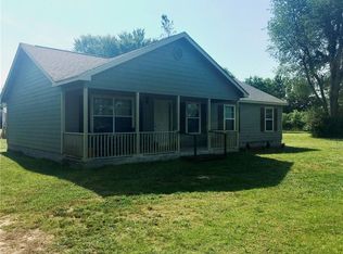 2207 S State Line Rd, Siloam Springs, AR 72761