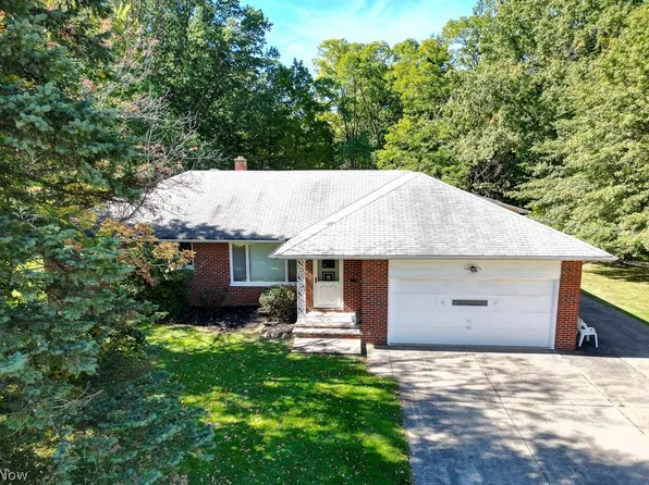 2918 Emerald Lakes Blvd, Wickliffe, OH 44092