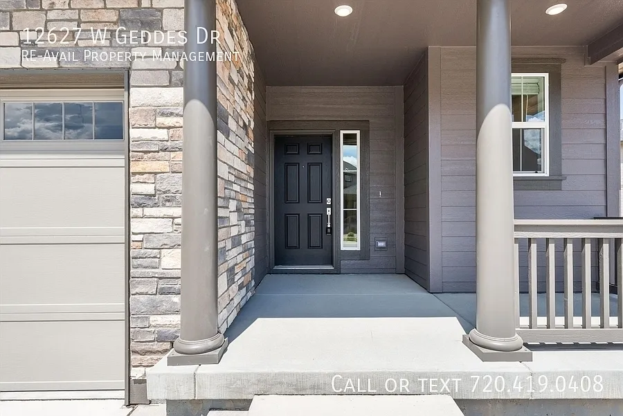4 bed, 2.5 bath, 2996 sqft, $4,445 — Photo 4