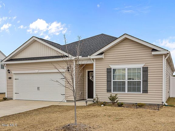 2nd image of 1215 Queensland Lane