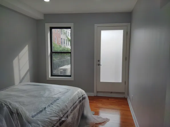 671 Flatbush Avenue image 3 of 8