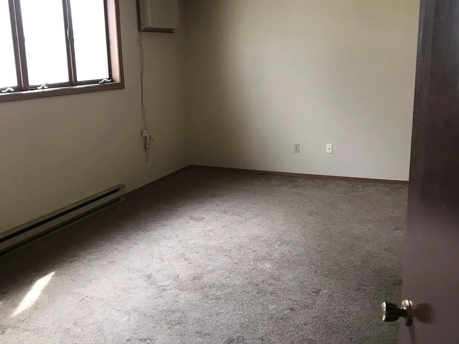 2503 Railroad Ave SE — Photo 4