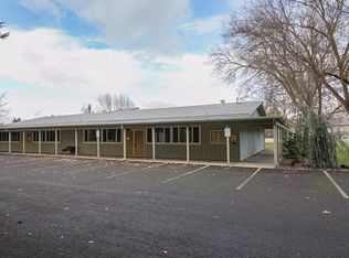 861 Valley View Dr, Medford, OR