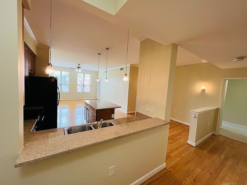 1st image of 230 Nat Turner Blvd S APT 4011