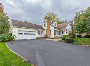 79 Deville Dr, Rochester, NY 14612