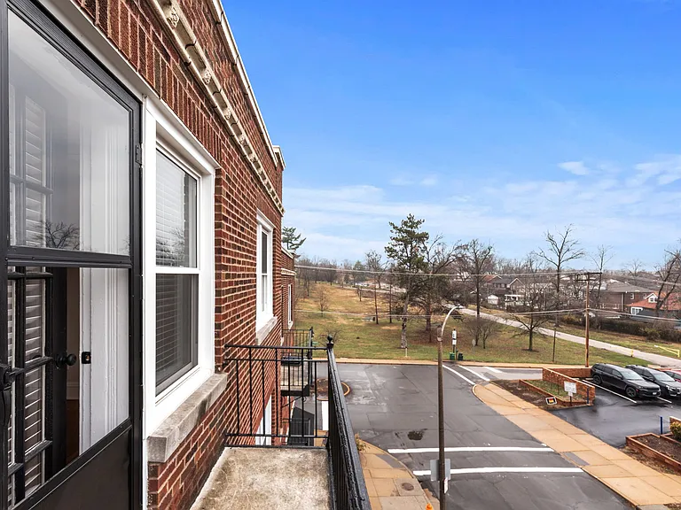 6340 Northwood Ave #2W — Photo 14