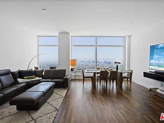 2nd image of 900 W Olympic Blvd Unit 39