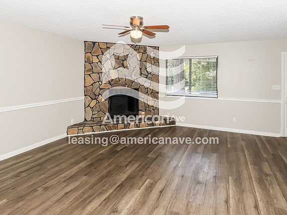 1524937_002_wm_-_living_room_12995518.jpg