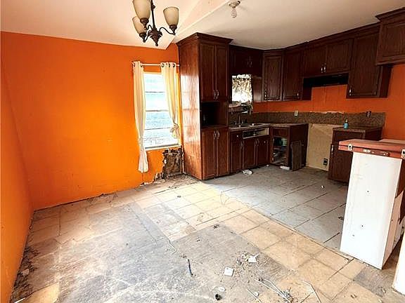 4th image of 6706 S Mariposa Ln