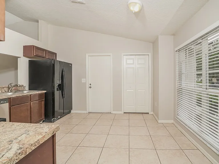 7446 Briarbay Loop — Photo 6